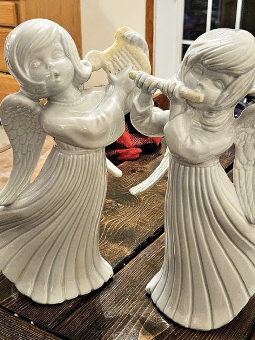 Ceramic Angel Figurine Set in White